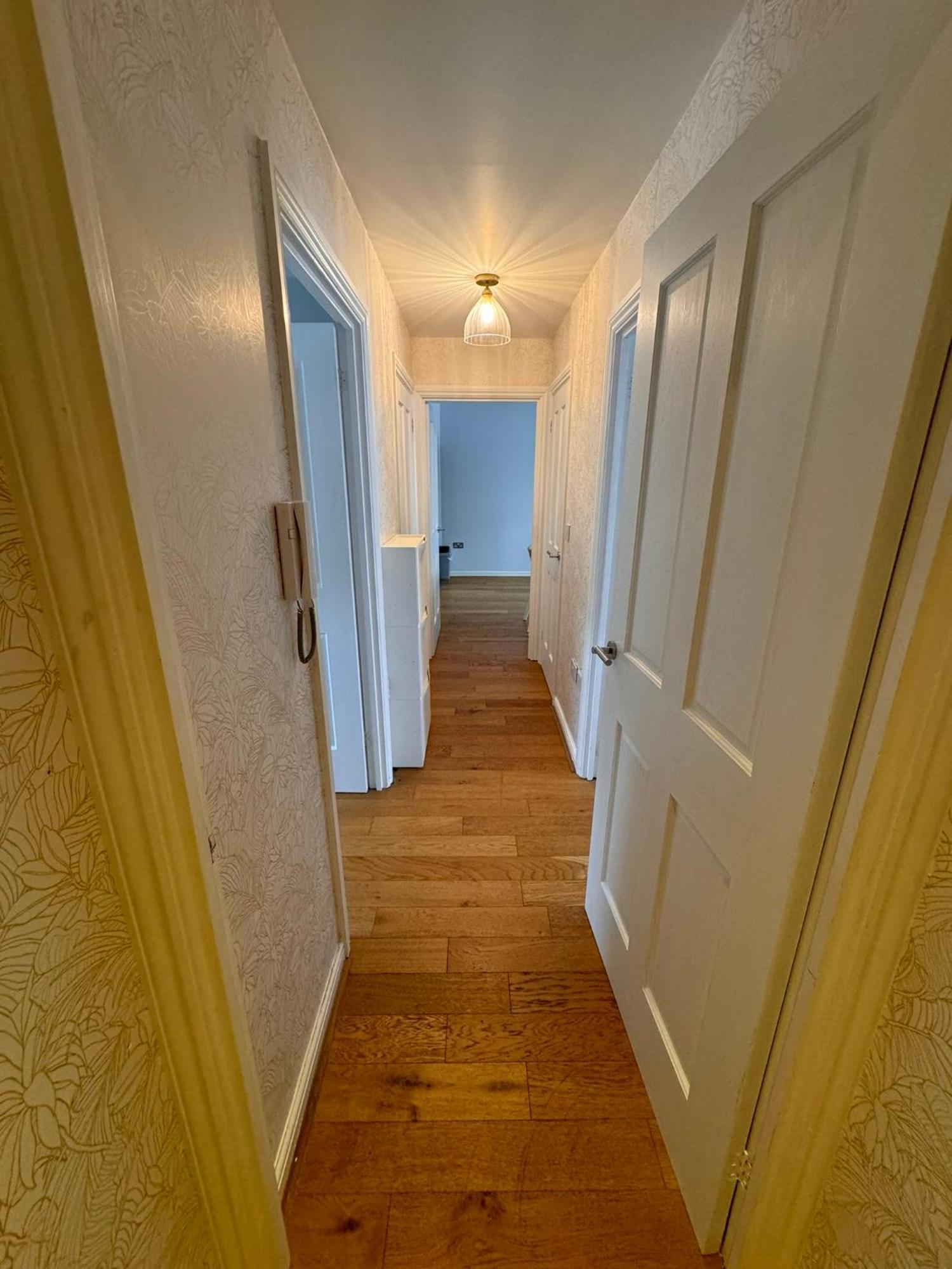 2-Bedroom Flat Walking Distance To Excel London - Perfect Location! 외부 사진